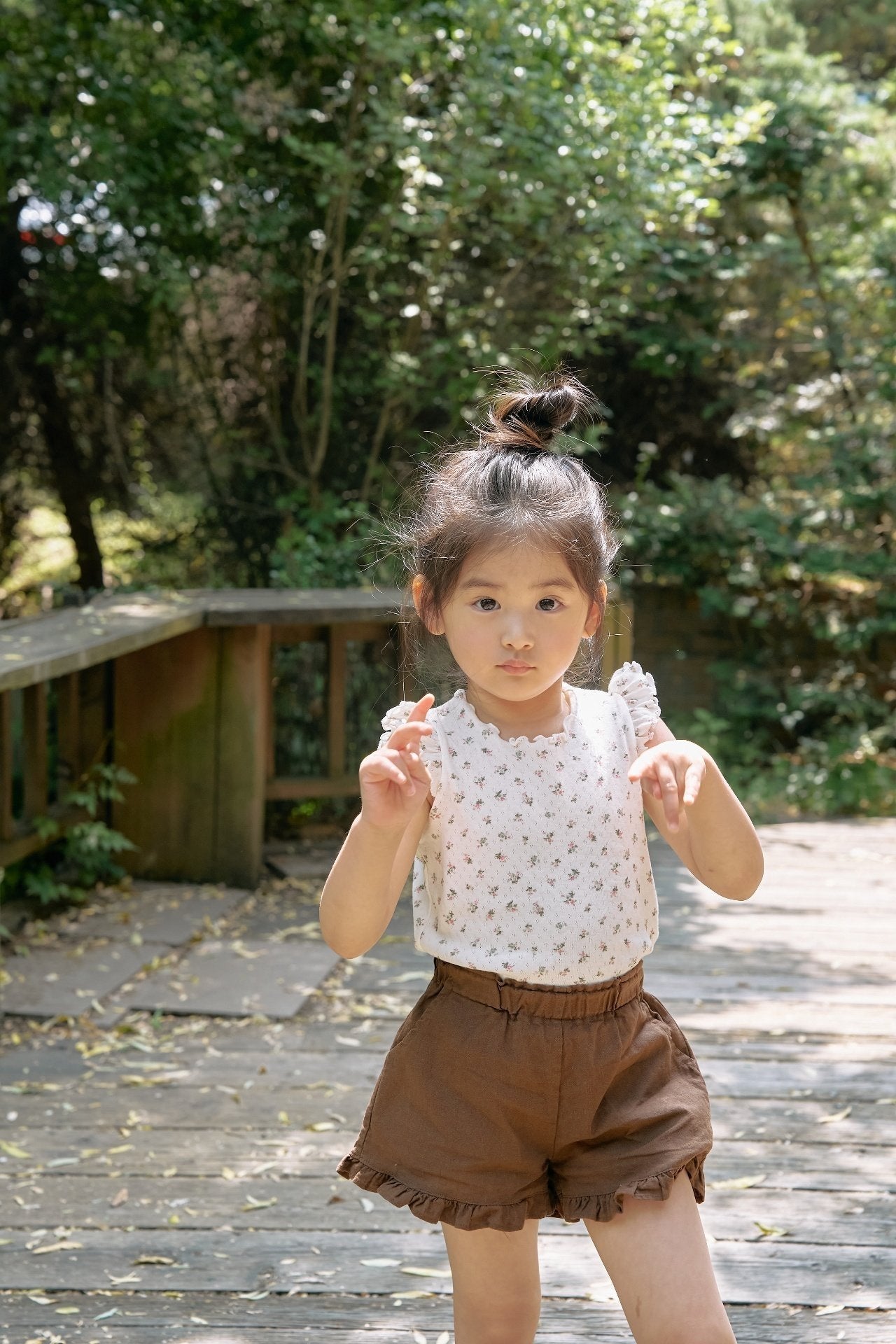 Linen Frill Shorts